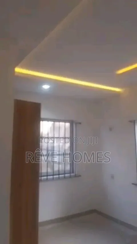 3bdrm Apartment in Shomolu for rent