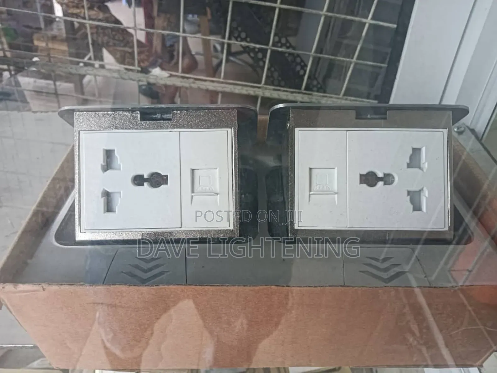 Double Floor and Single Pop-Up Socket