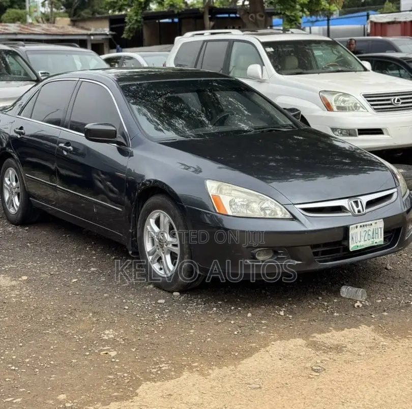 Honda Accord 2006 Gray