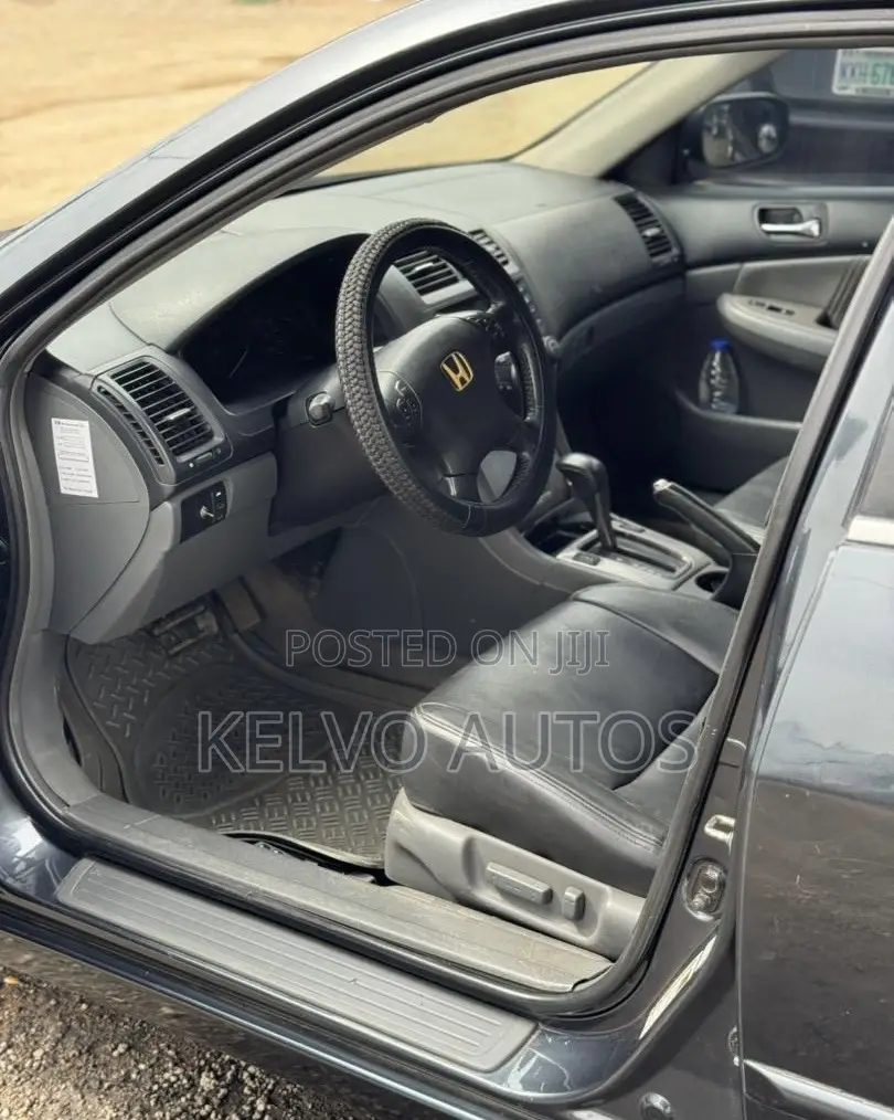 Honda Accord 2006 Gray