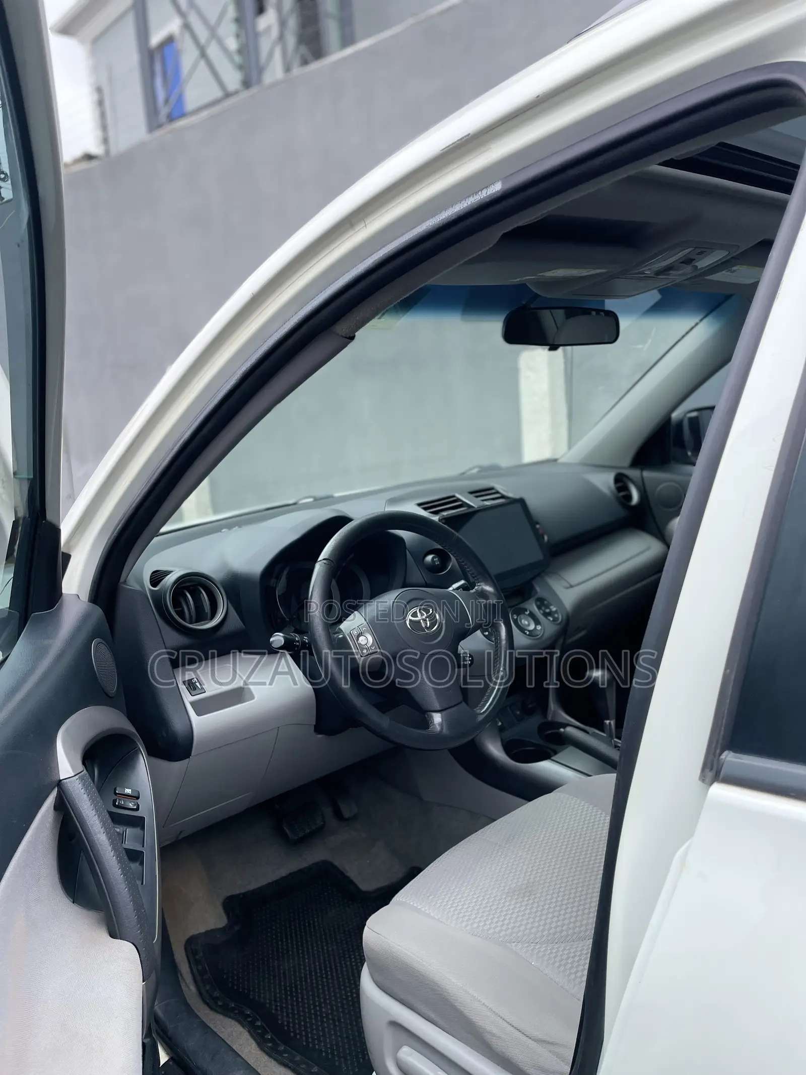 Toyota RAV4 2008 White