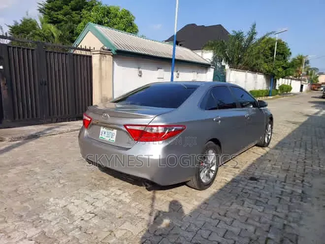 Toyota Camry 2015 Silver