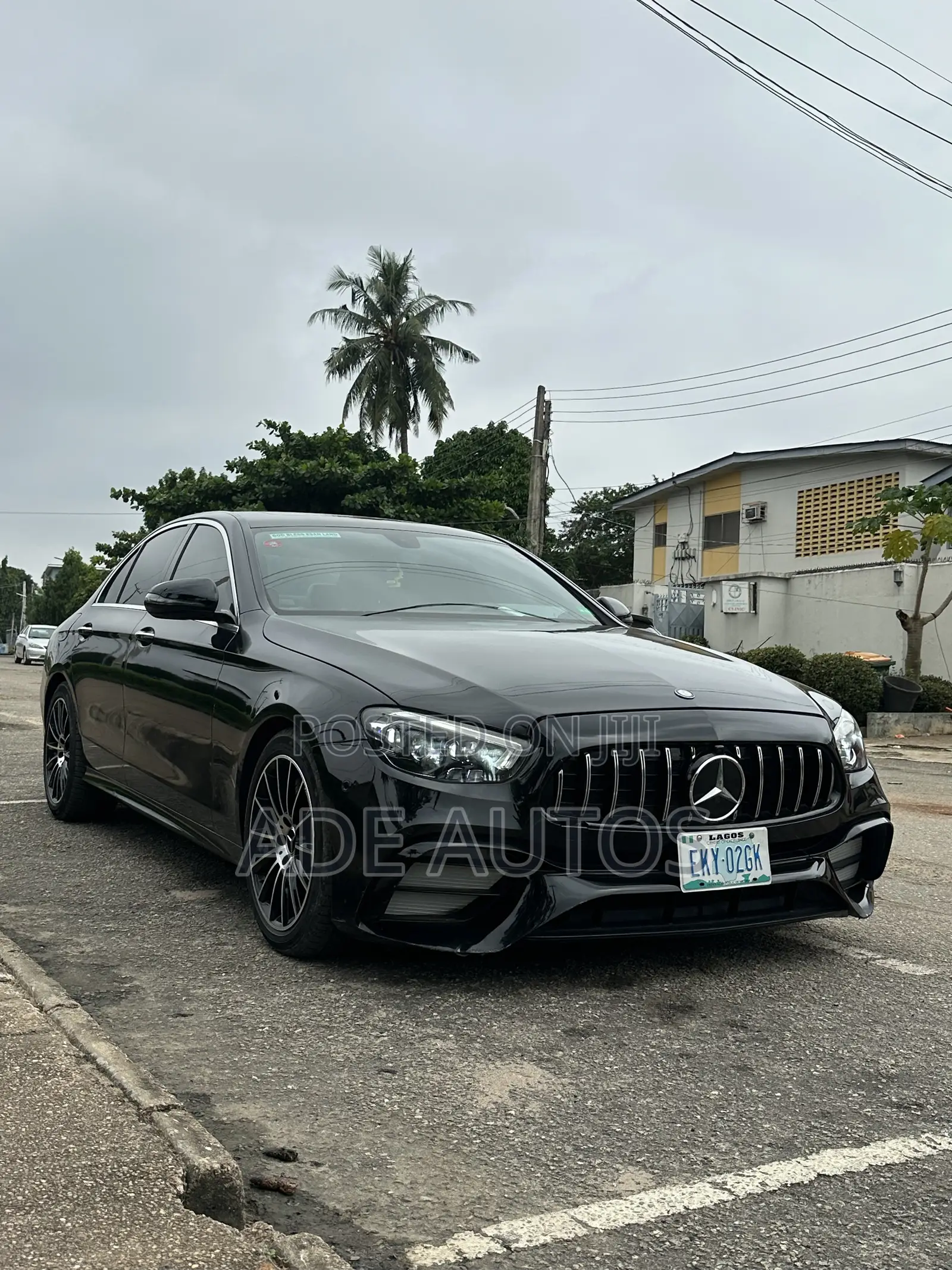 Mercedes-Benz E300 4Matic AWD Sedan (2.0L 4cyl 9A) 2017 Black