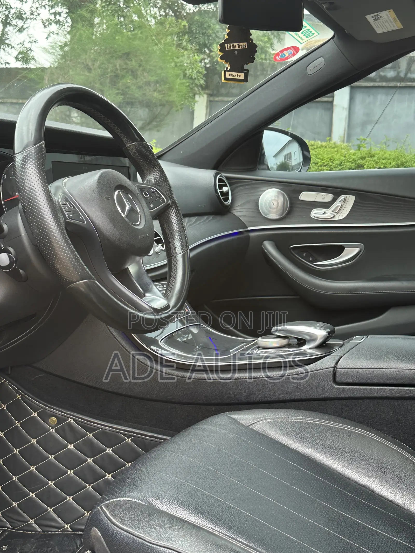 Mercedes-Benz E300 4Matic AWD Sedan (2.0L 4cyl 9A) 2017 Black