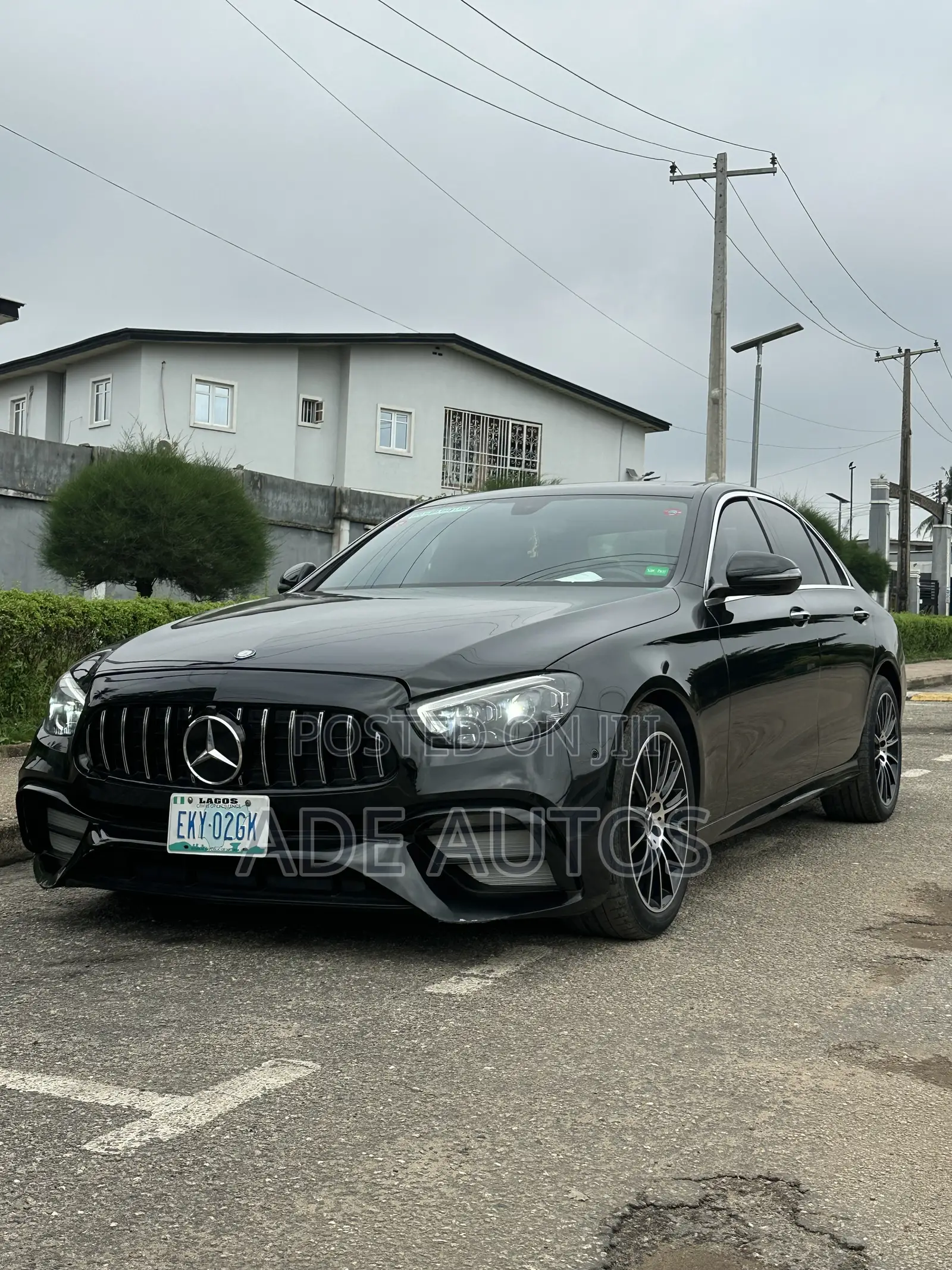 Mercedes-Benz E300 4Matic AWD Sedan (2.0L 4cyl 9A) 2017 Black