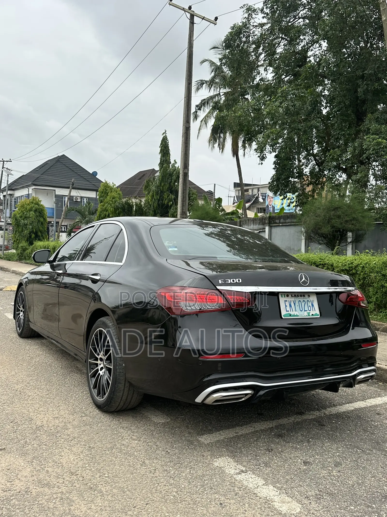 Mercedes-Benz E300 4Matic AWD Sedan (2.0L 4cyl 9A) 2017 Black
