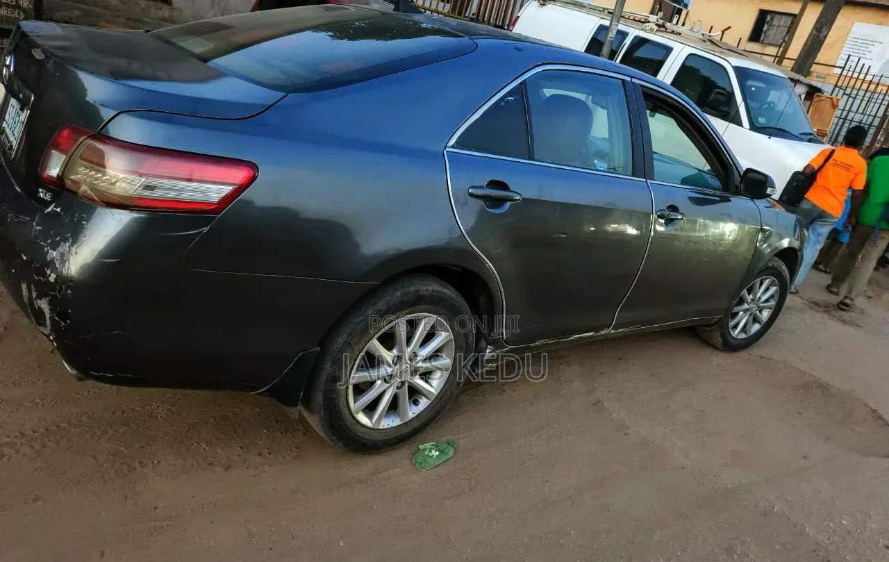 Toyota Camry 2008 Gray
