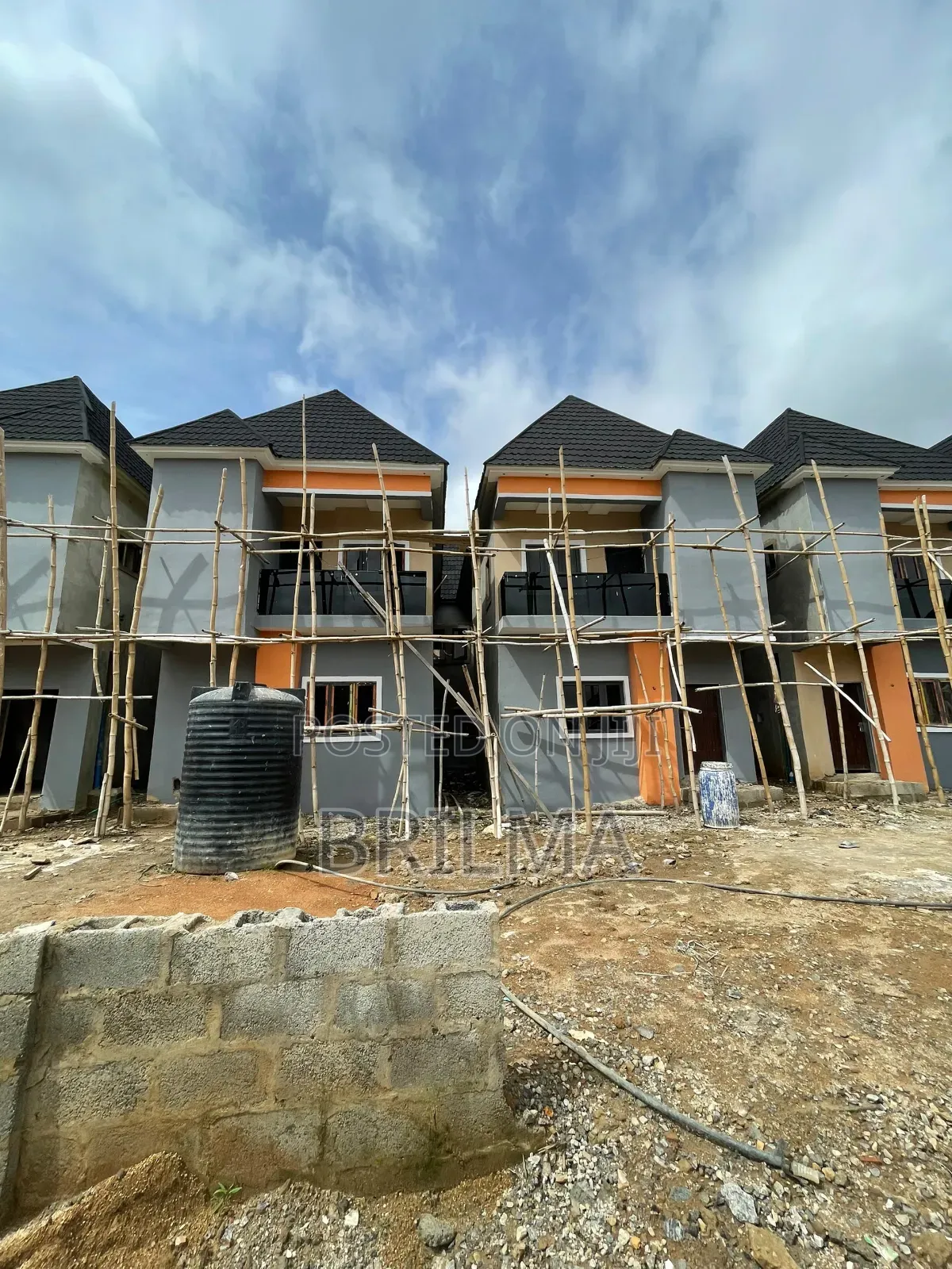 4bdrm Duplex in Dawaki for sale