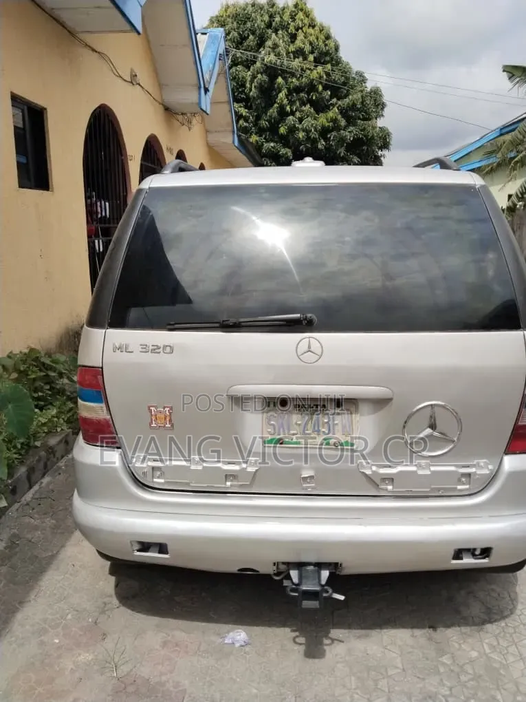 Mercedes-Benz M Class ML 320 2005 Silver