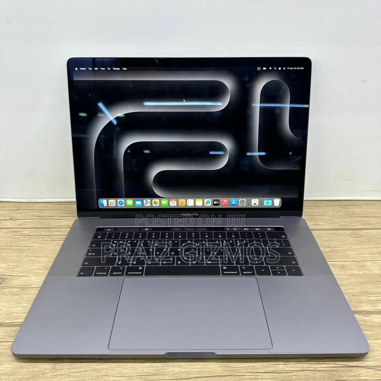 Laptop Apple MacBook 2018 16GB Intel Core i7 SSD 1T
