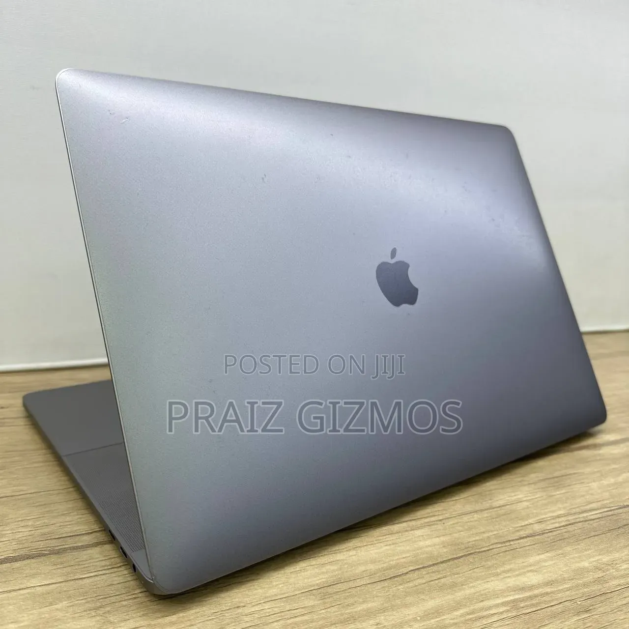 Laptop Apple MacBook 2018 16GB Intel Core i7 SSD 1T