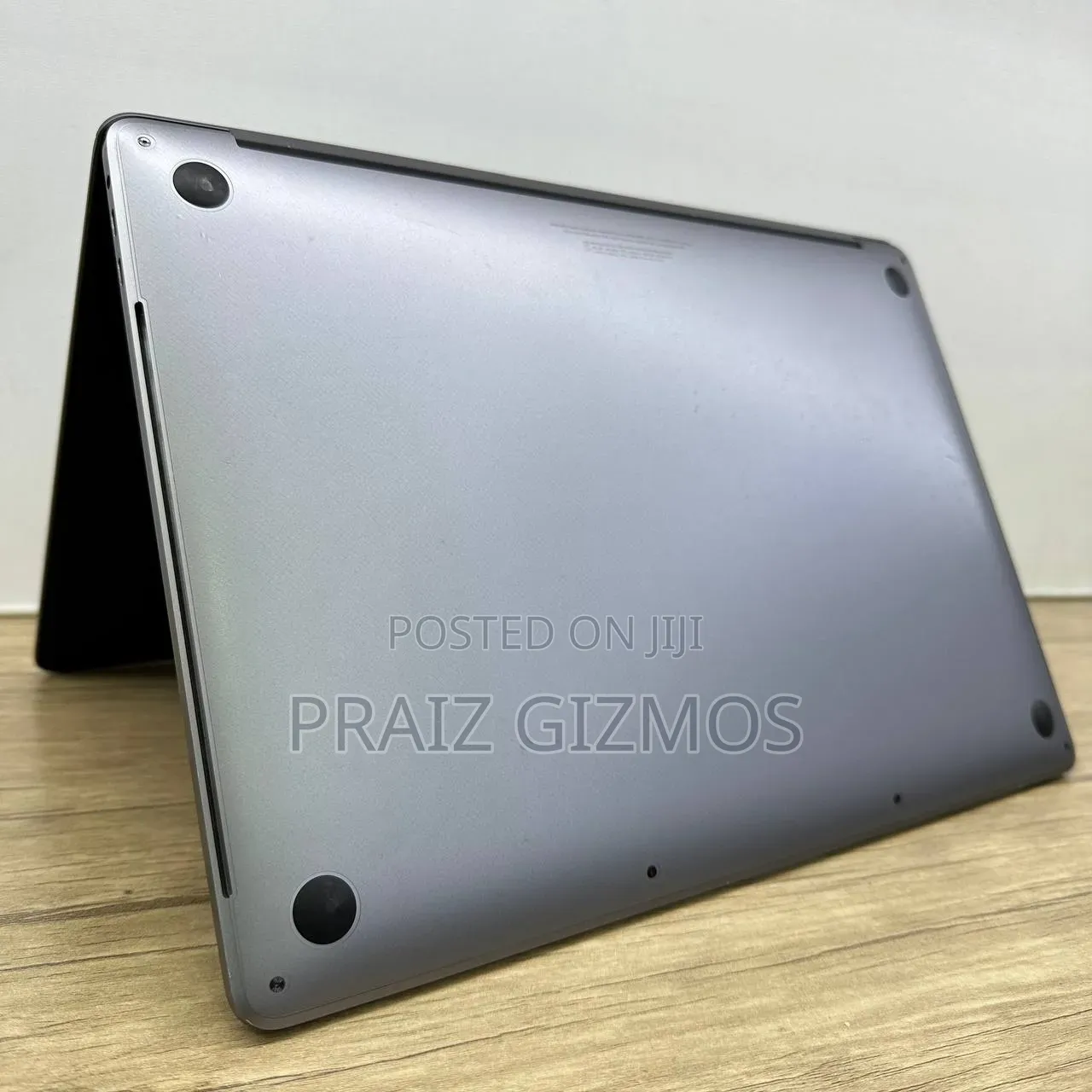 Laptop Apple MacBook 2018 16GB Intel Core i7 SSD 1T