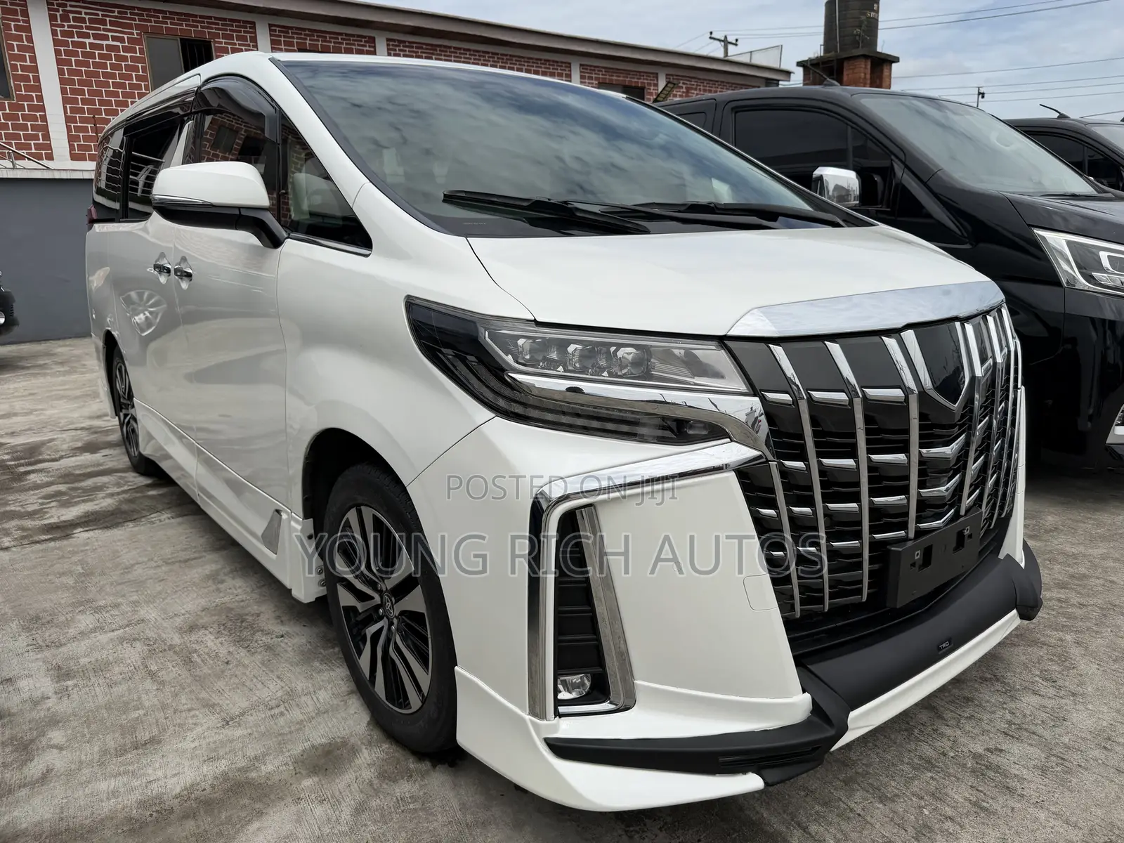 Toyota Alphard 2019 White