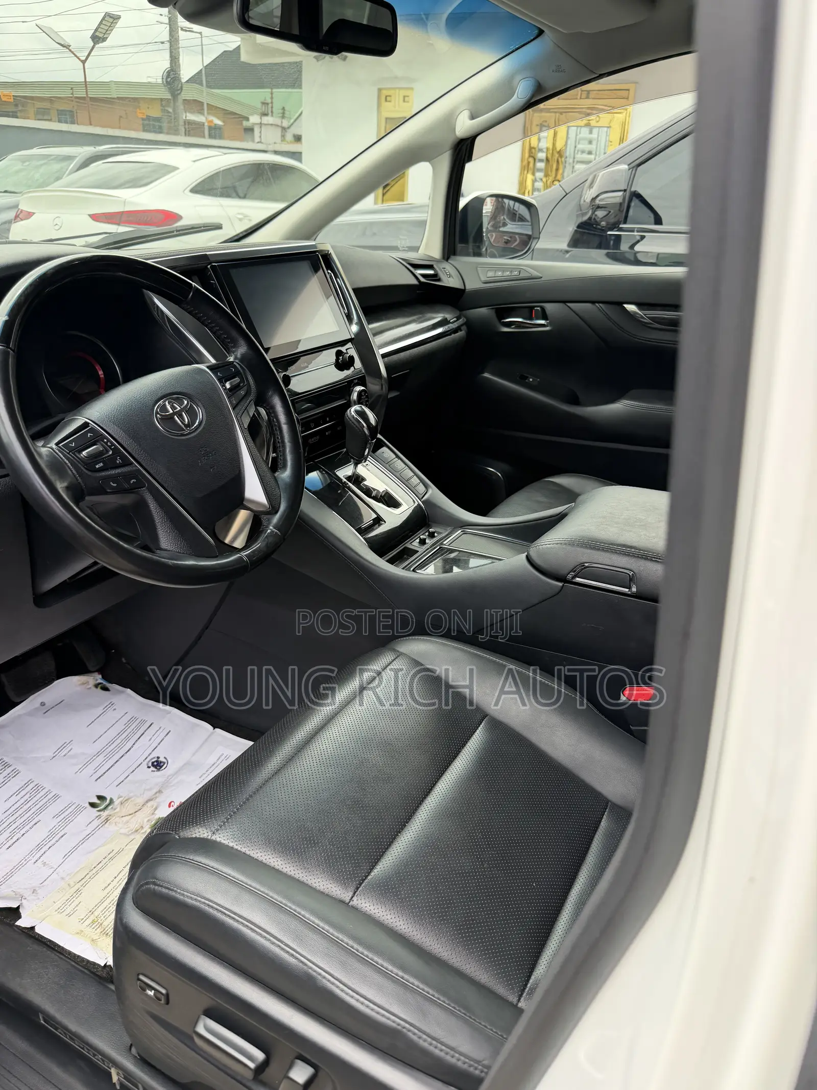 Toyota Alphard 2019 White