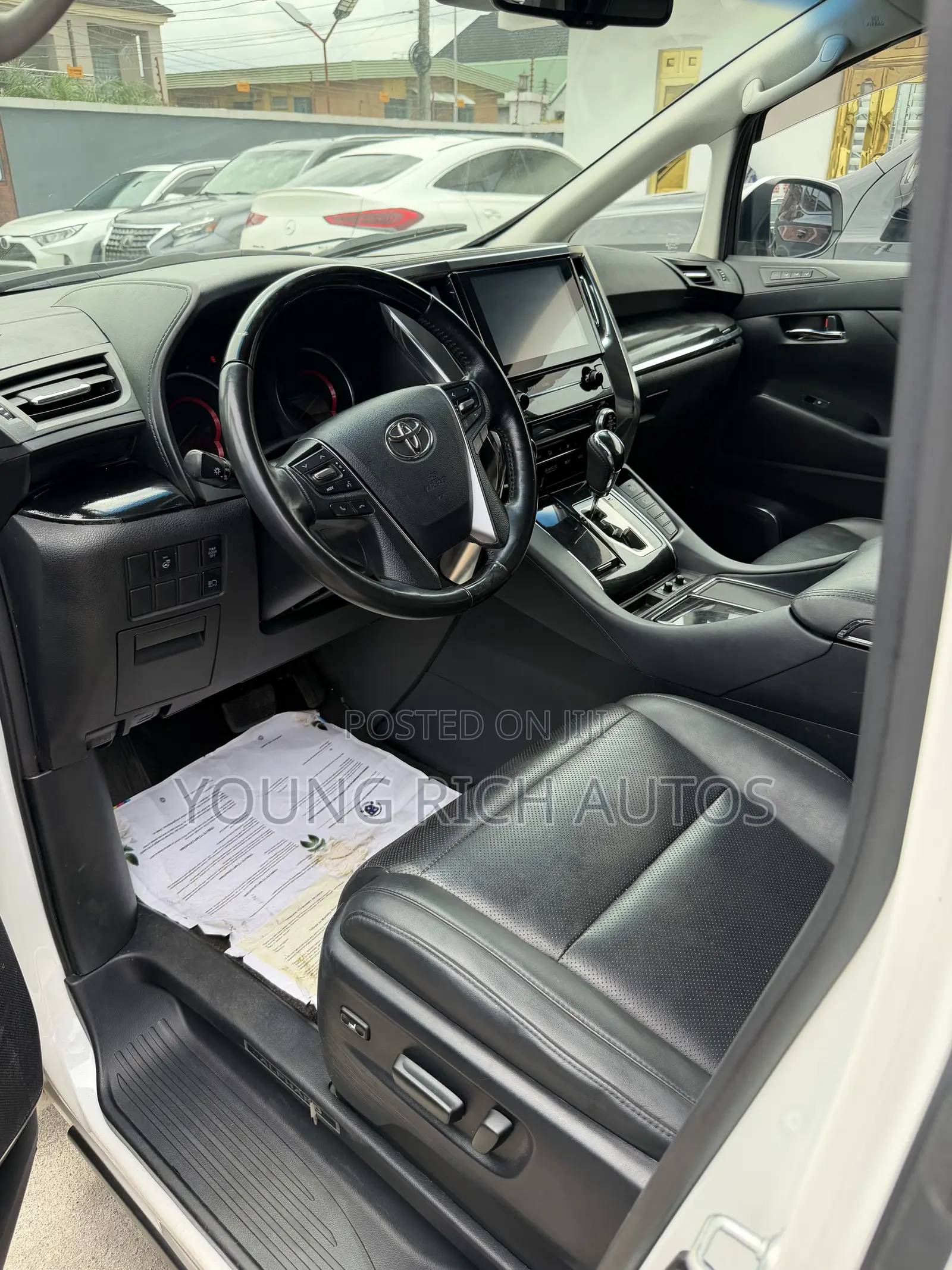 Toyota Alphard 2019 White