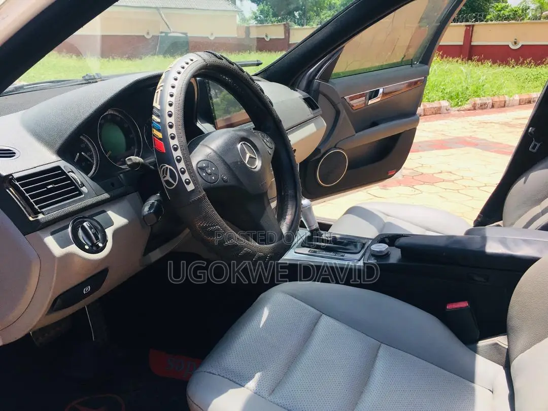 Mercedes-Benz C300 2010 White