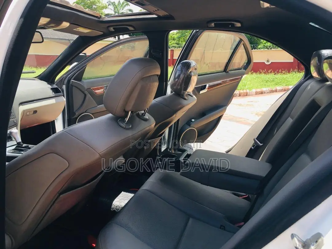 Mercedes-Benz C300 2010 White