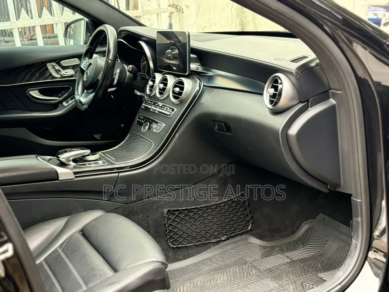 Mercedes-Benz C400 4Matic AWD Sedan (3.0L V6 7A) 2015 Black