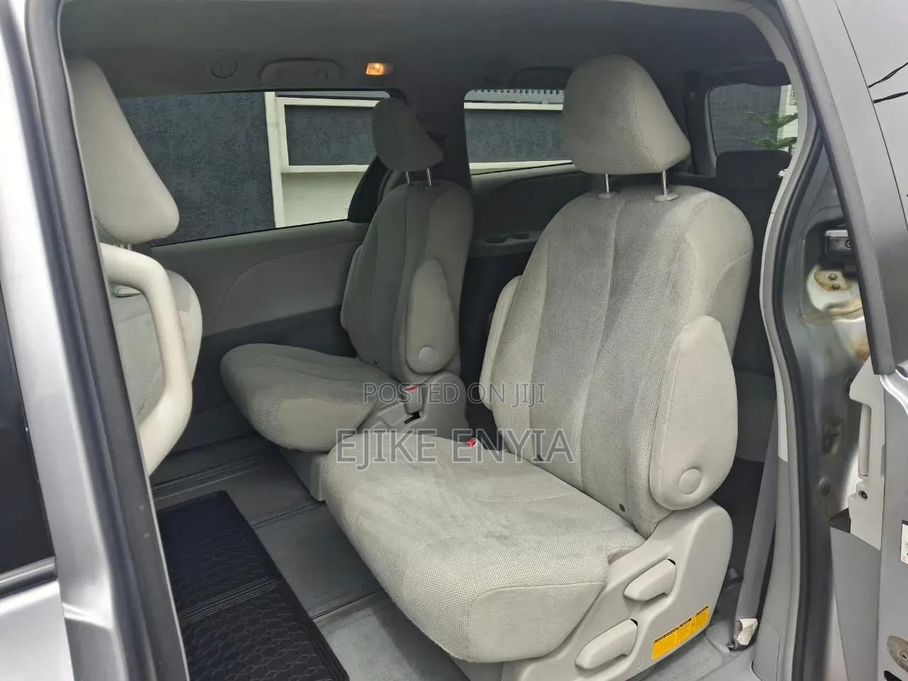 Toyota Sienna LE 7 Passenger 2011 Silver