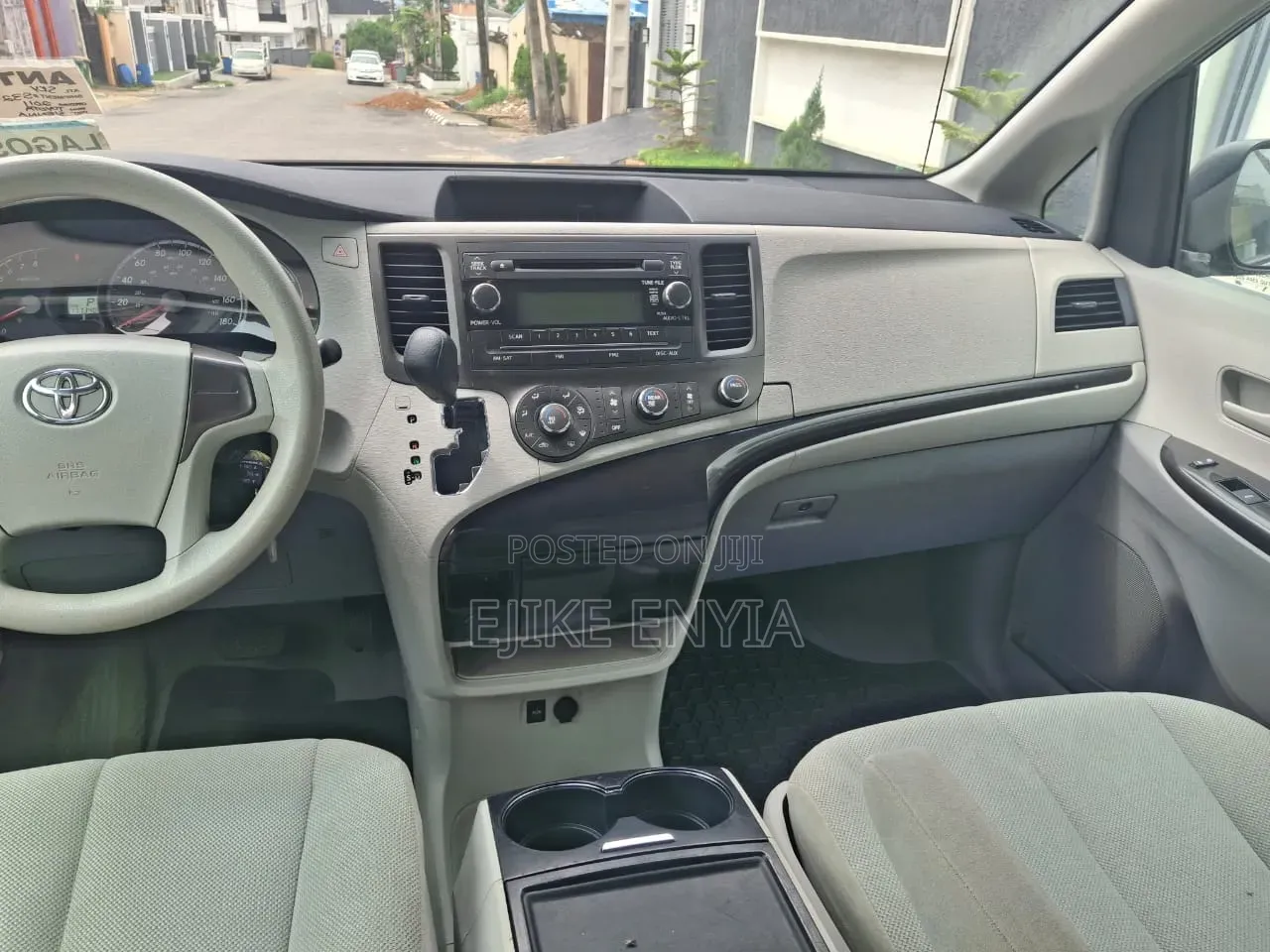 Toyota Sienna LE 7 Passenger 2011 Silver