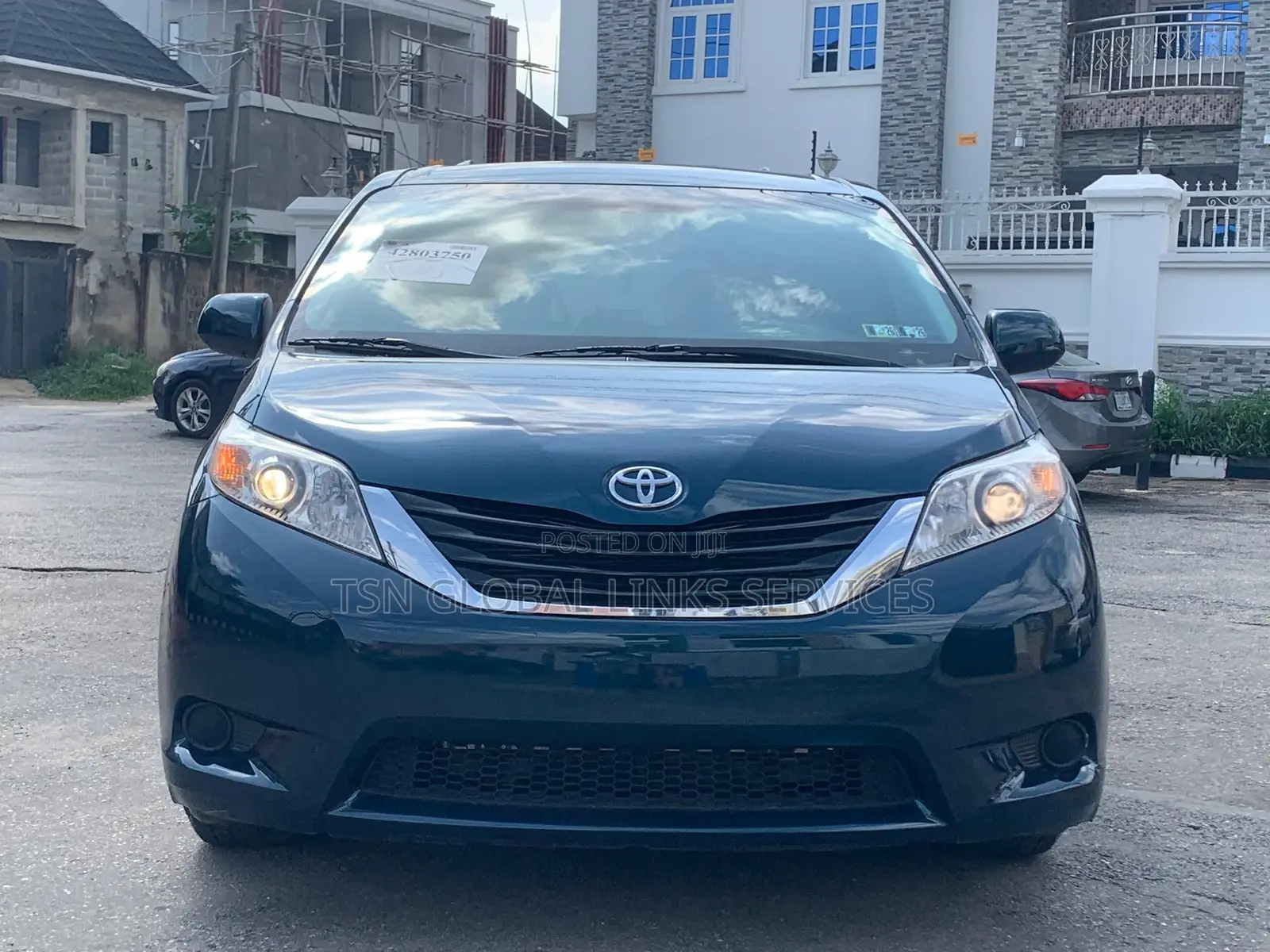 Toyota Sienna LE 8 Passenger 2011 Green