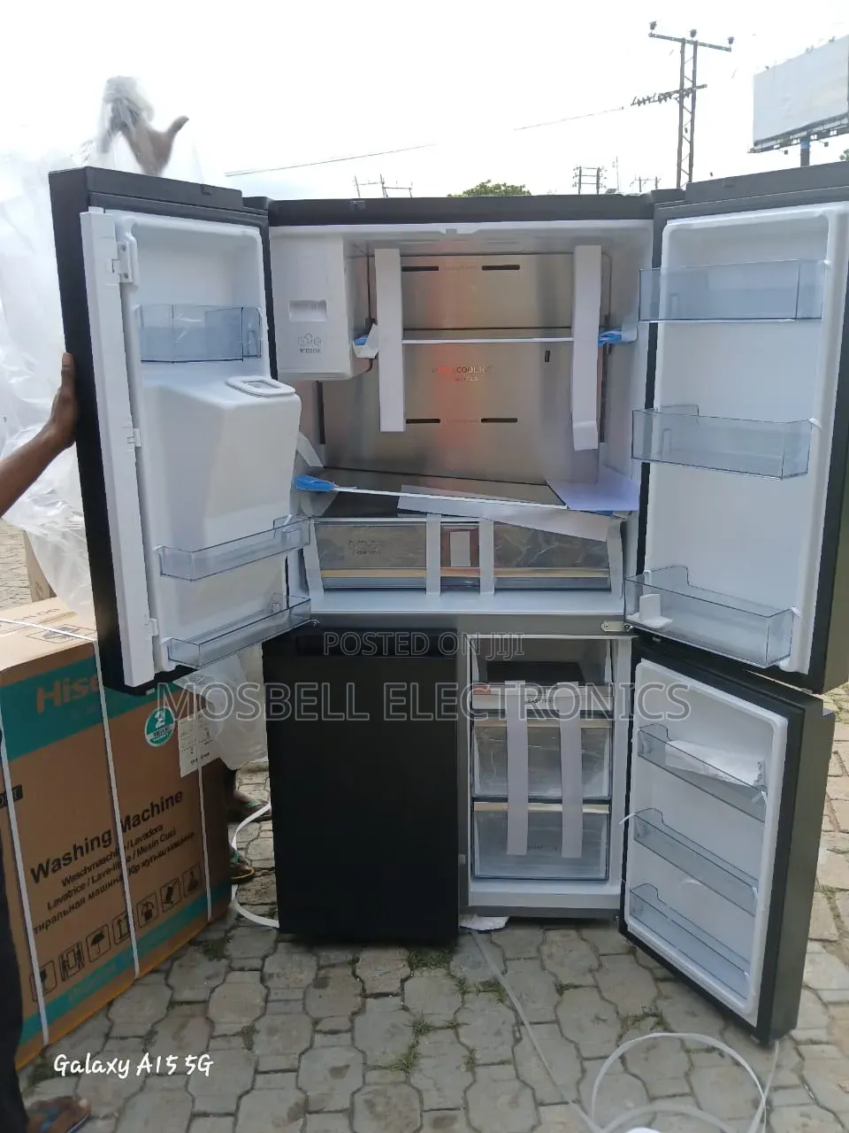 Hisense Ref 68wcb
522l,No Frost , 4doors,Black Color ,R600