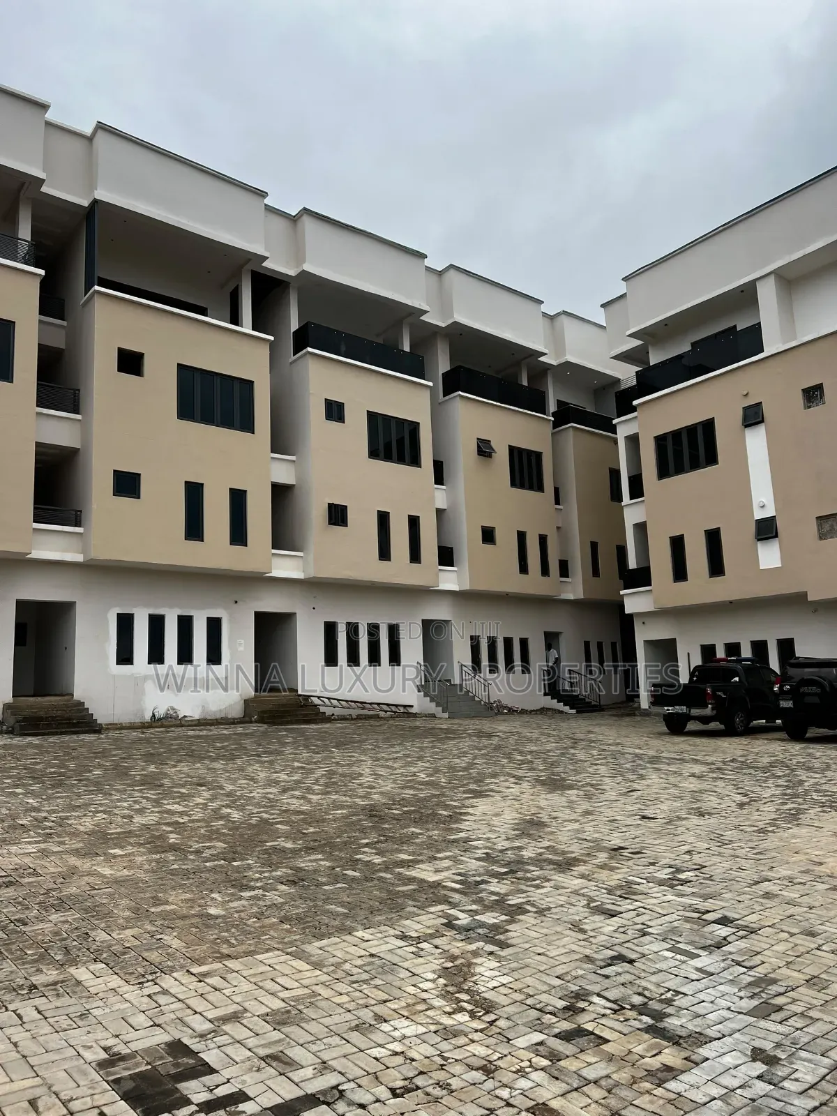 5bdrm Townhouse / Terrace in Guzape for rent
