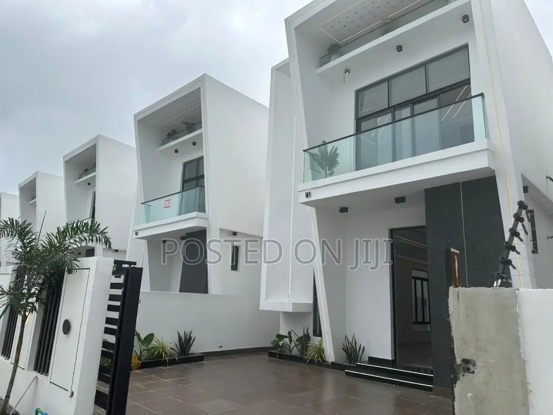 4bdrm Duplex in Dpkay Estate, Lekki Phase 2 for sale