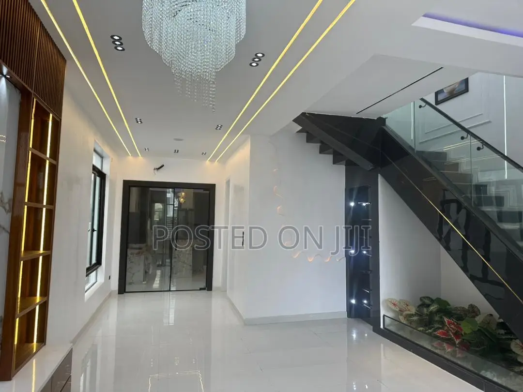 4bdrm Duplex in Dpkay Estate, Lekki Phase 2 for sale