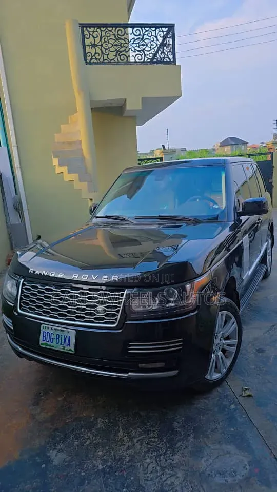 Land Rover Range Rover Vogue 2012 Black