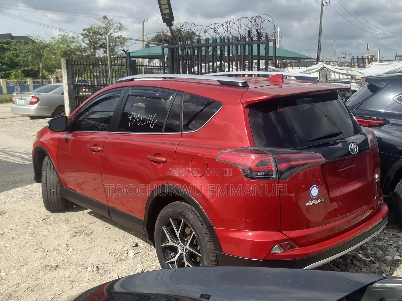 Toyota RAV4 SE AWD (2.5L 4cyl 6A) 2017 Red