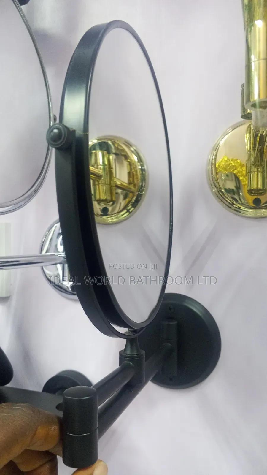 Black Magnified Mirror