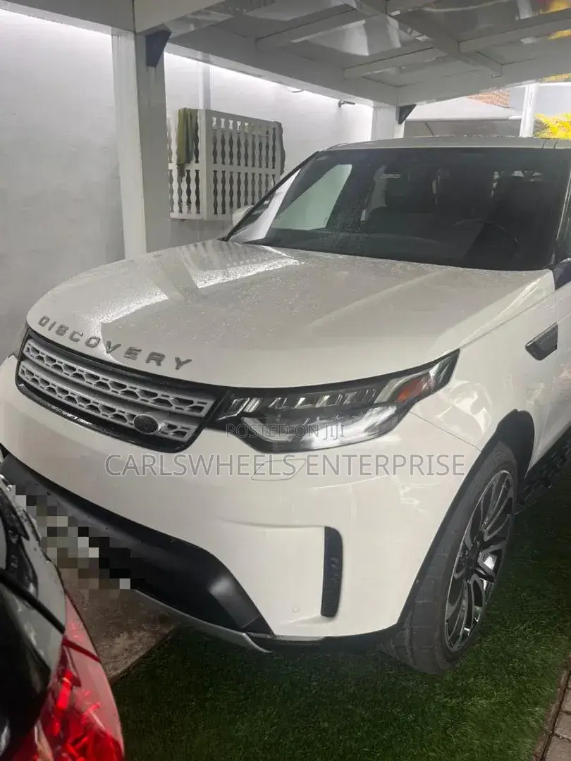 Land Rover Discovery 2017 White