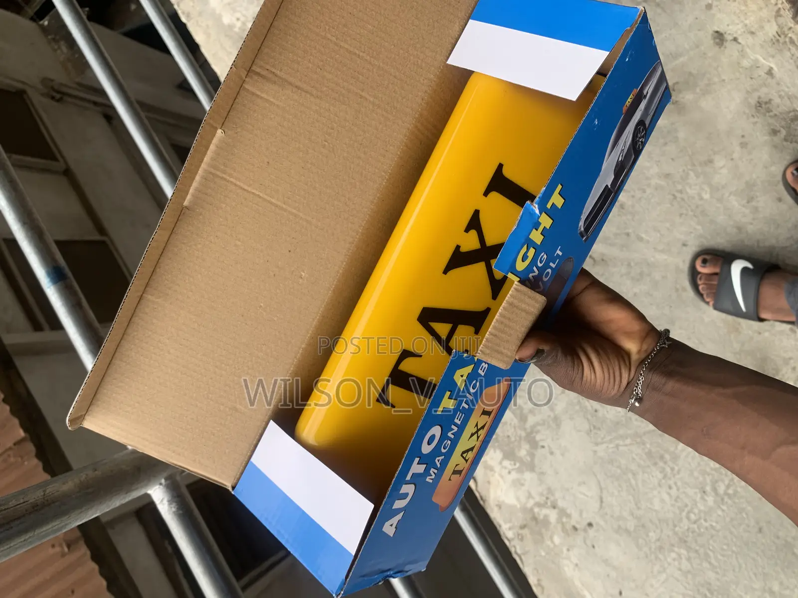 Universal Magnetic Taxi Roof Light Sign — 12v Yellow