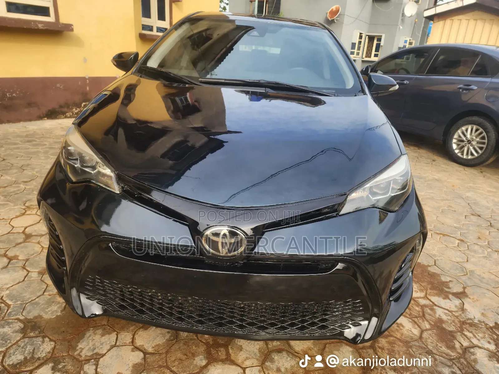 Toyota Corolla 2017 Green