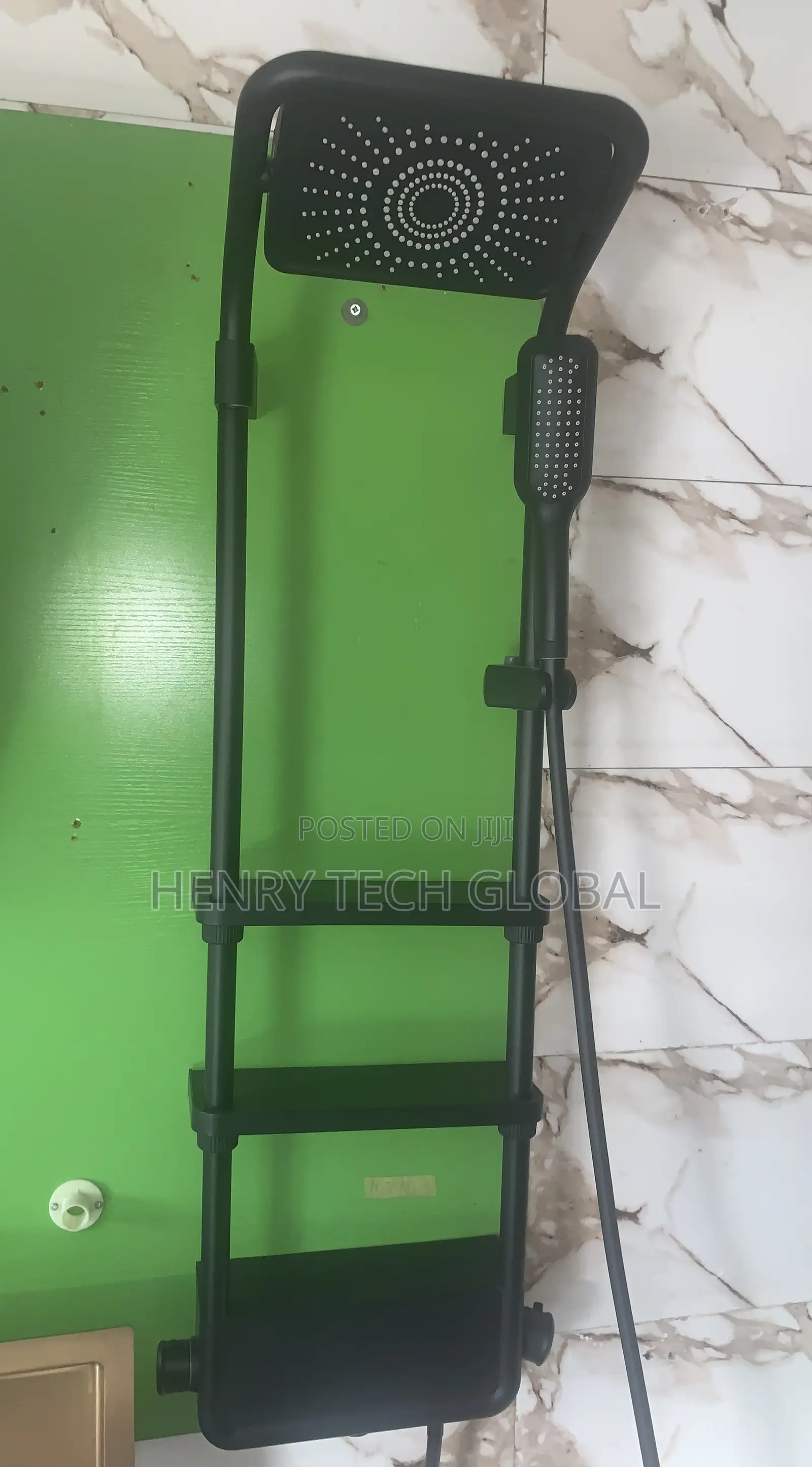 Wall Black Shower Mixer With New Design