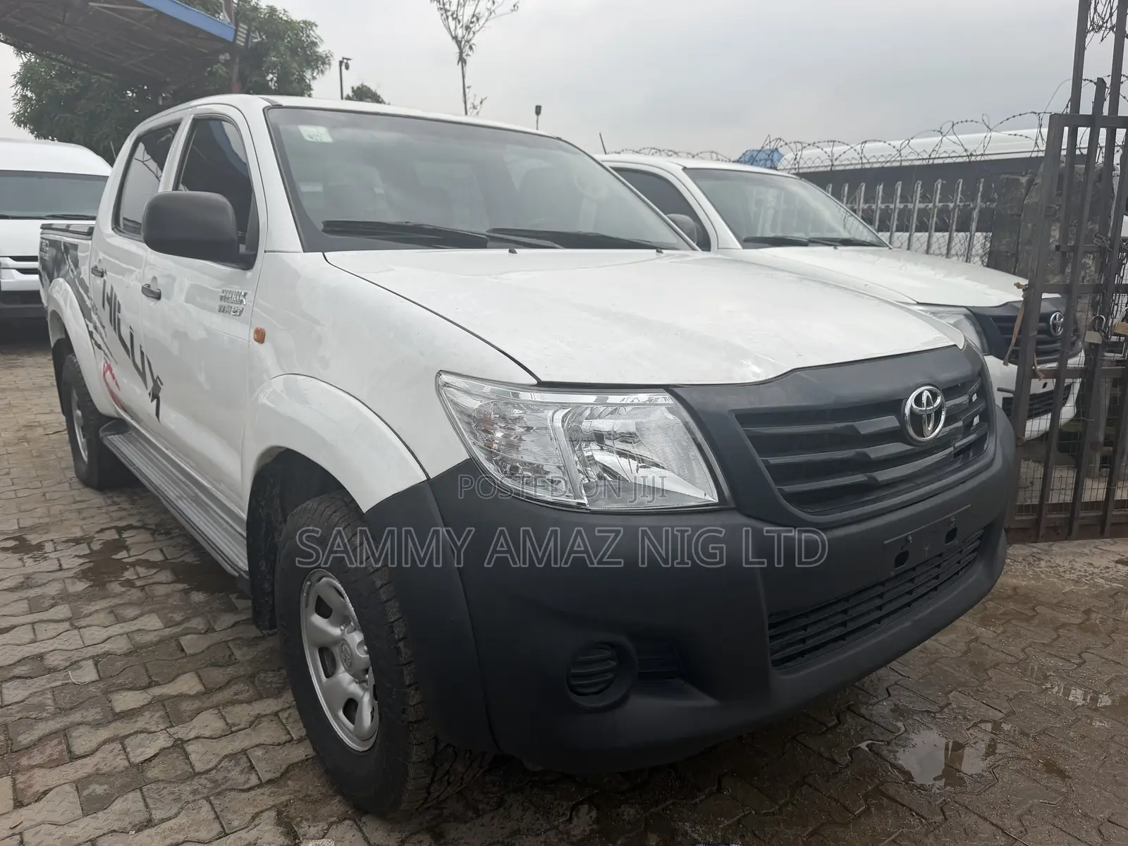 Toyota Hilux SR5 4x4 2015 White