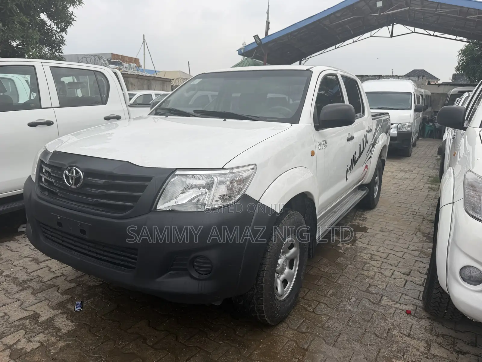 Toyota Hilux SR5 4x4 2015 White