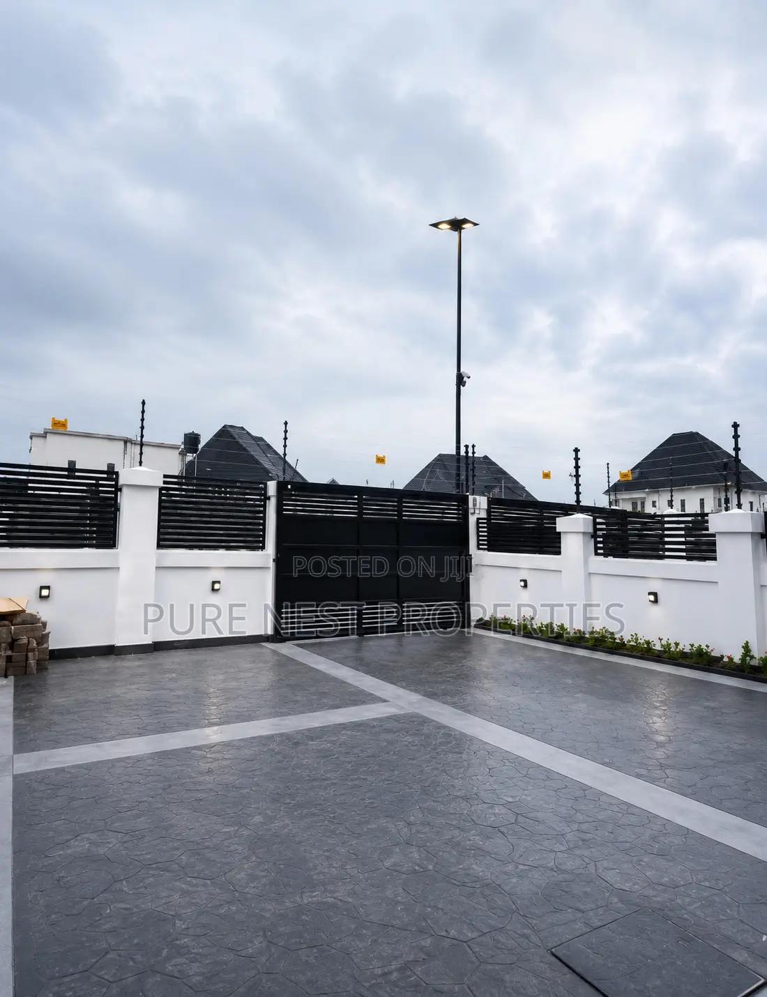 4bdrm Duplex in Sars Road, Port-Harcourt for sale
