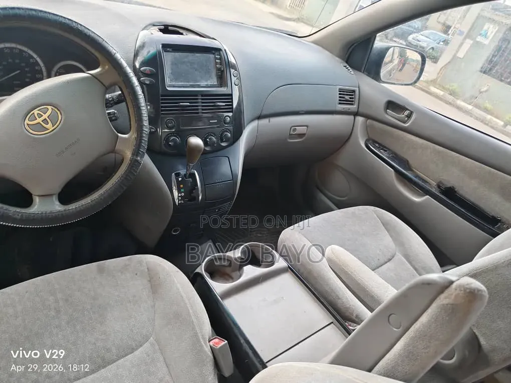 Toyota Sienna XLE FWD (3.3L V6 5A) 2004 Blue