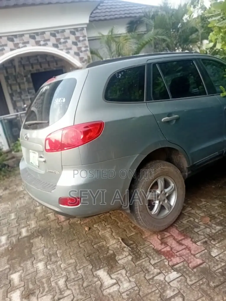 Hyundai Santa Fe 2012