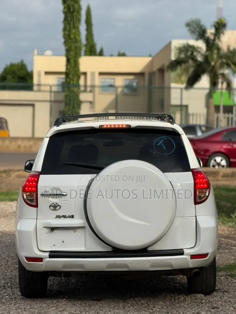 Toyota RAV4 2008 White