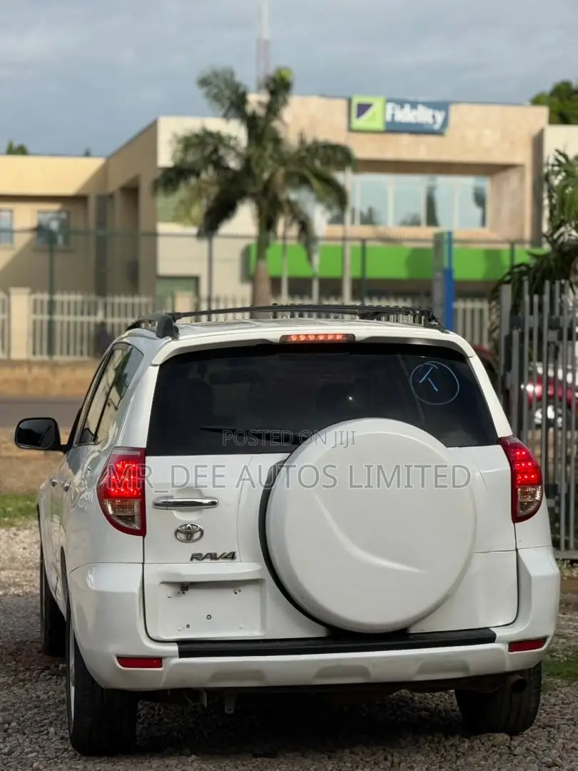 Toyota RAV4 2008 White