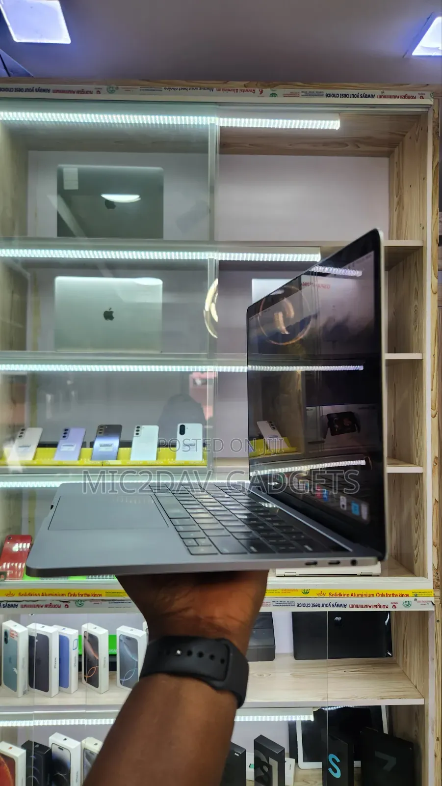 Laptop Apple MacBook Pro 2018 8GB Intel Core i5 SSD 256GB