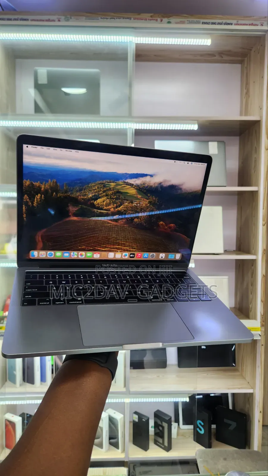 Laptop Apple MacBook Pro 2018 8GB Intel Core i5 SSD 256GB