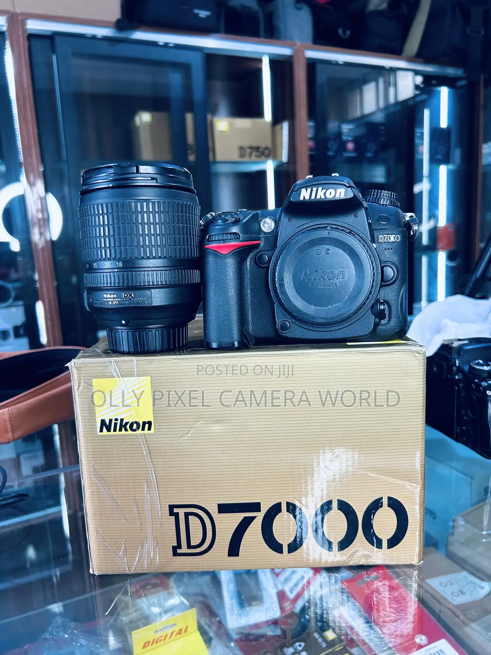 Nikon D7000 With Lens