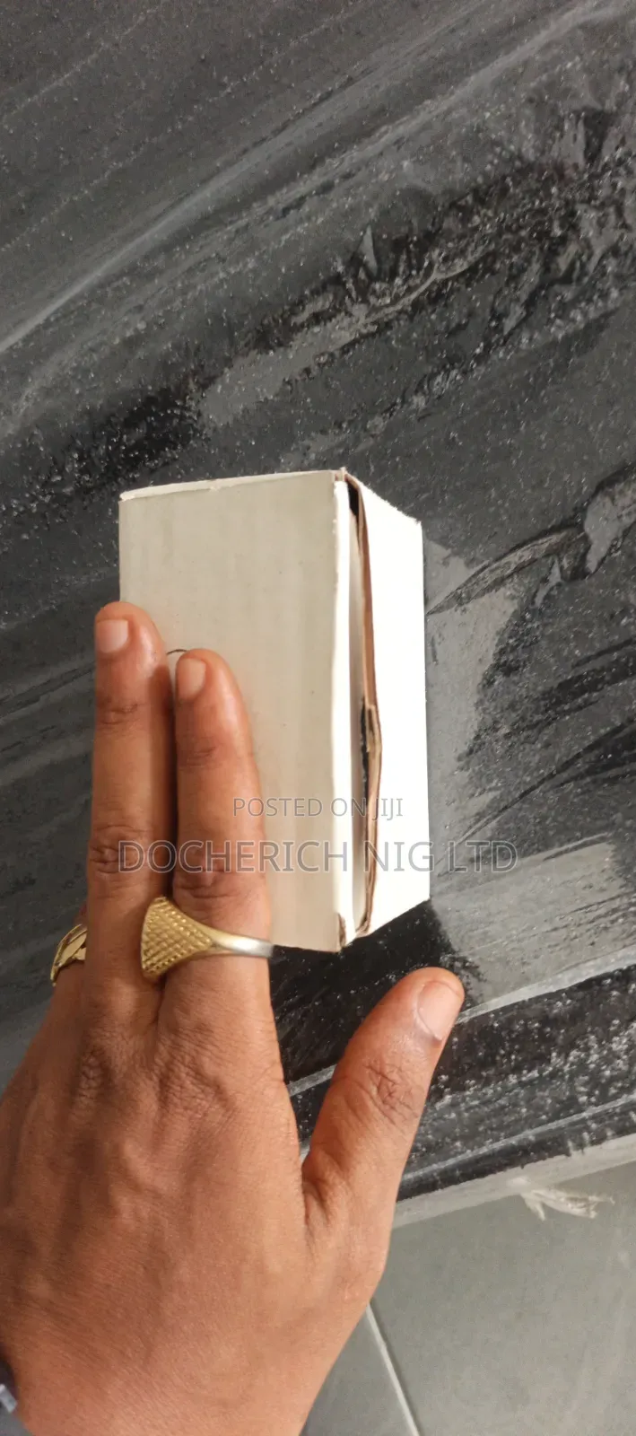 3 Inch Nails 100 Pieces Inside for Roof Installation
