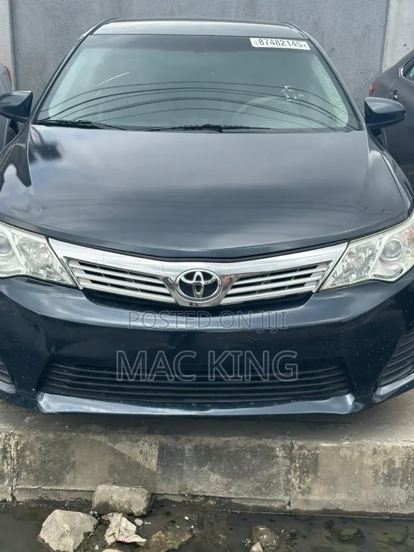 Toyota Camry 2012 Blue