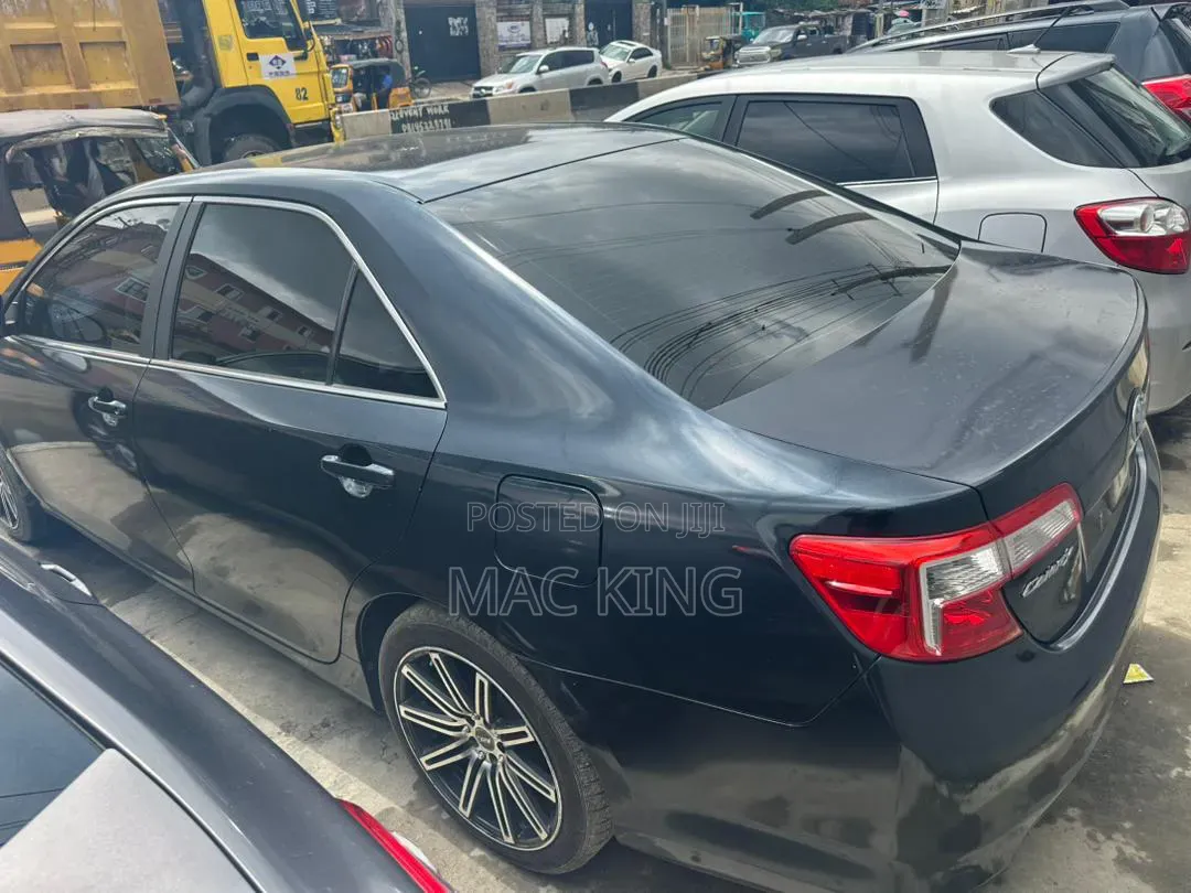 Toyota Camry 2012 Blue