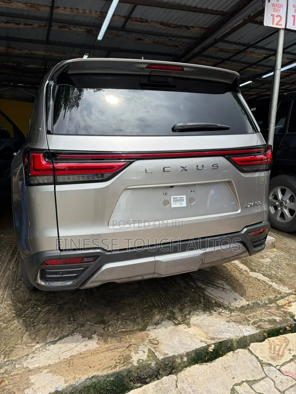 Lexus LX 2023 Gold